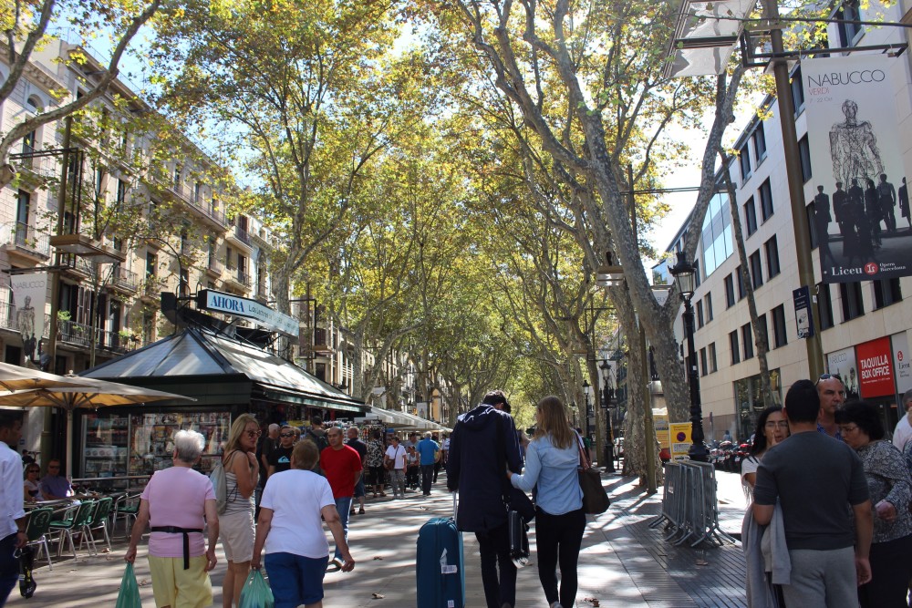 La Rambla, Barcelona, Spain busy with tourists