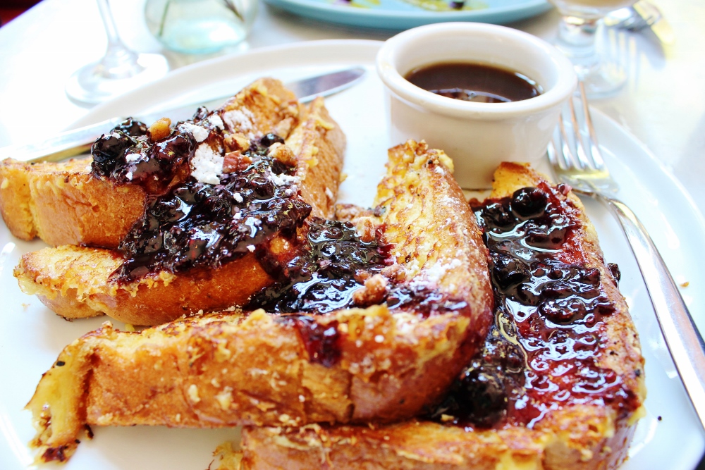 The Collins Quarter, Brioche french toast with berry compote